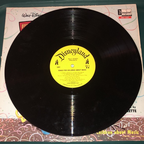 Vintage Disneyland Tubby the Tuba Vinyl LP Record DQ1287 Narrated by Annette - Picture 4 of 4